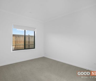 Your Dream Family Home Awaits at Thornhill Park! - Photo 3