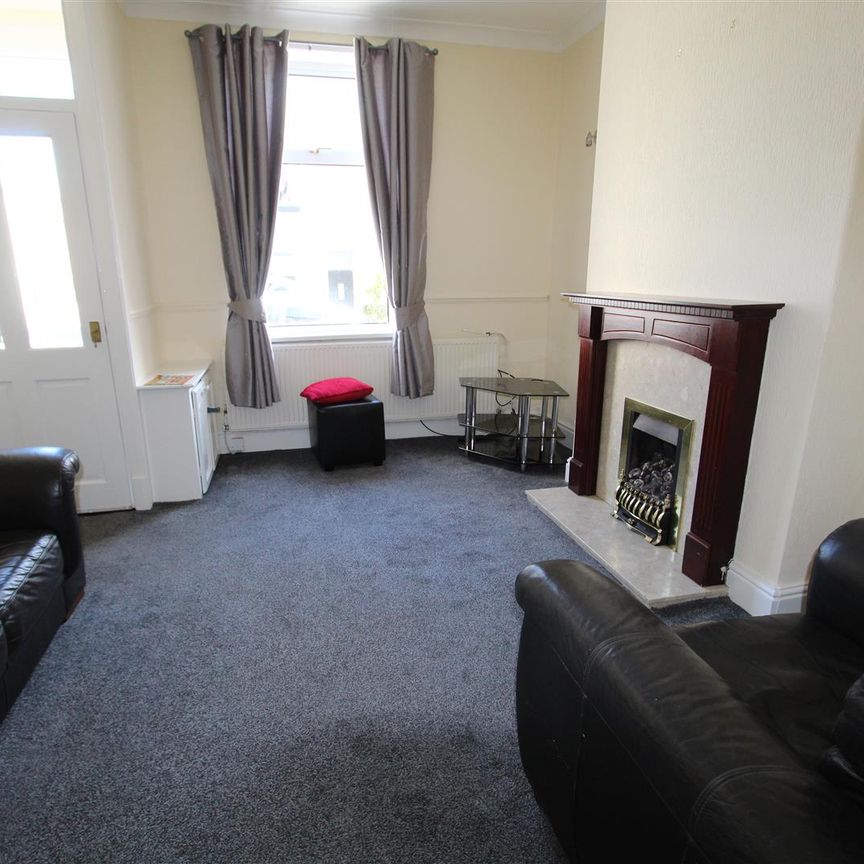 2 bed house to rent in Oak Street, Burnley, BB12 - Photo 1