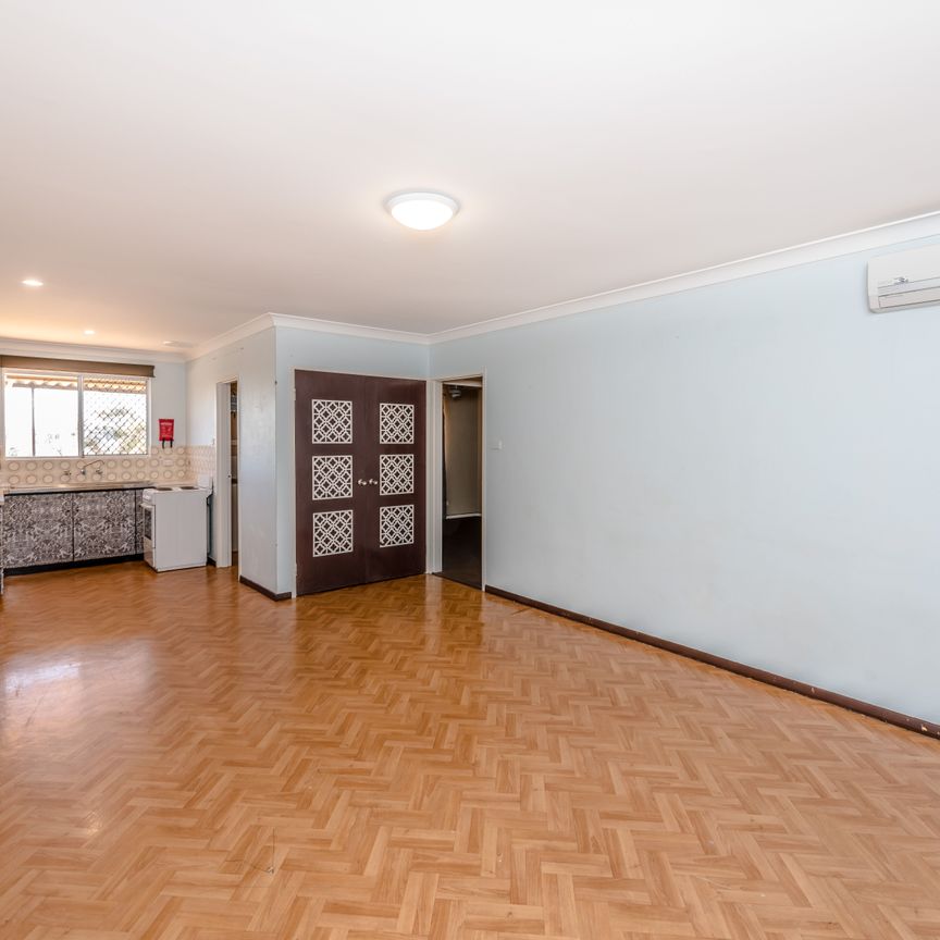 This One Is For You! Low Maintenance & Central! *Break Lease* - Photo 1