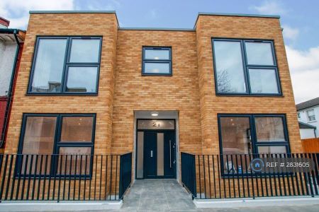 2 bedroom flat to rent - Photo 4