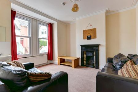 6 bedroom house to rent - Photo 2