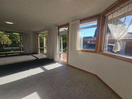 Spacious4 Bedroom home in Prime Riccarton Location - Photo 5