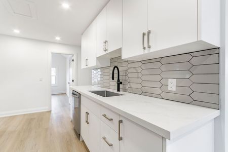 For Lease - 180 Queens Drive Unit# 3rd Floor, Toronto, Ontario - Photo 2