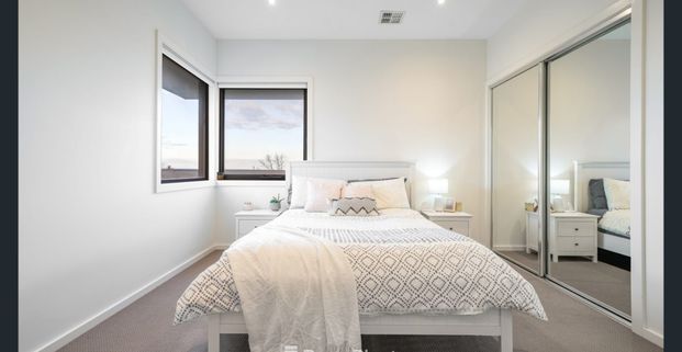 Low-Maintenance Unit in a Prime Belmont Location - Photo 1