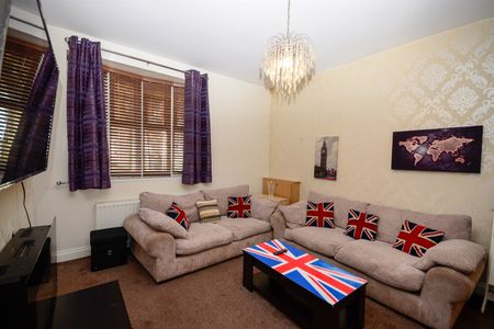 1 bed flat to rent in Wharton Street, South Shields, NE33 - Photo 4