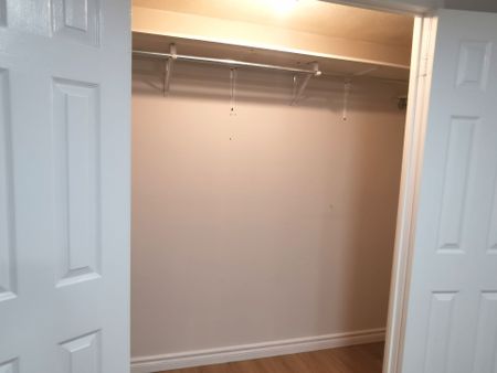 For Lease - 119 Shawnee Circle, Toronto, Ontario - Photo 3