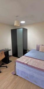 4 bedroom flat to rent - Photo 3