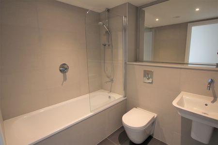 The Waterside Apartments, West Bridgford, NG2 - Photo 4