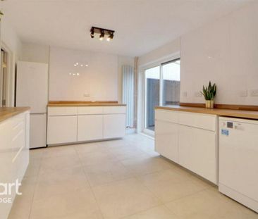 1 bedroom in a house share to rent - Photo 6