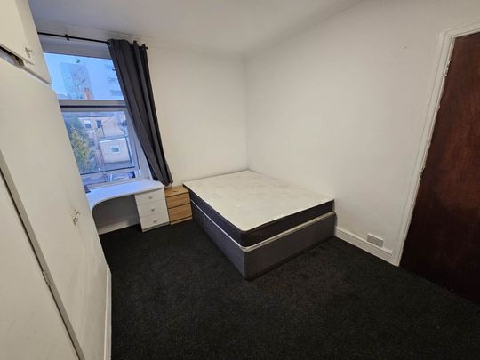 Price £570 pcm - Available Now - Furnished - Photo 1