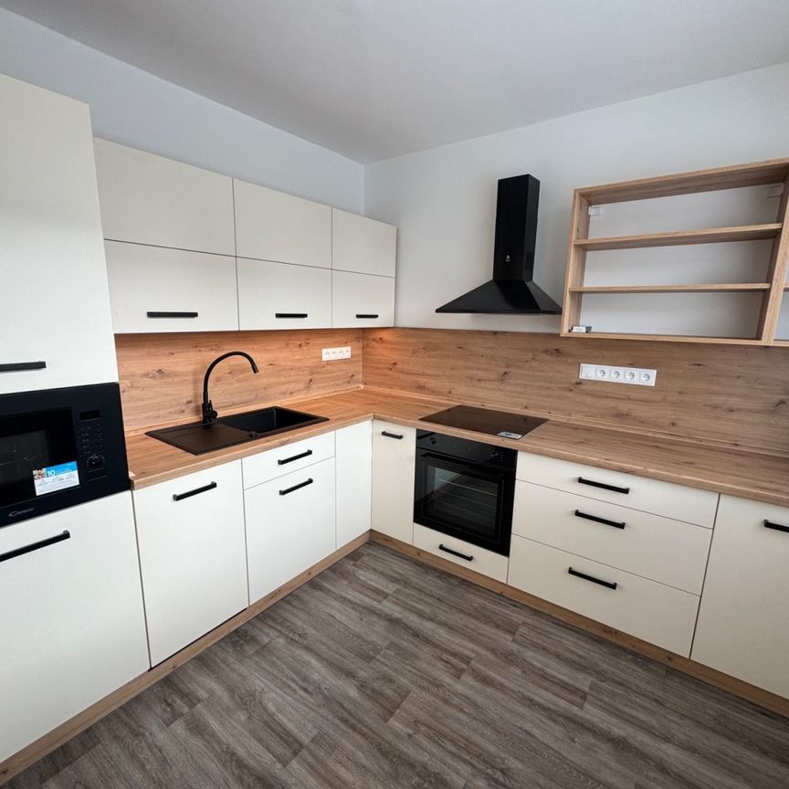 Pronájem bytu 2+kk • 41 m² bez realitkyNová Pražská, Benešov - Benešov u Prahy, Středočeský kraj - Photo 1