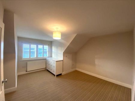 4 bedroom semi-detached house to rent - Photo 2