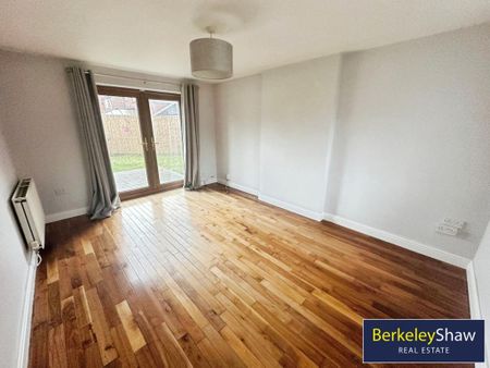 3 bedroom end of terrace house to rent - Photo 2