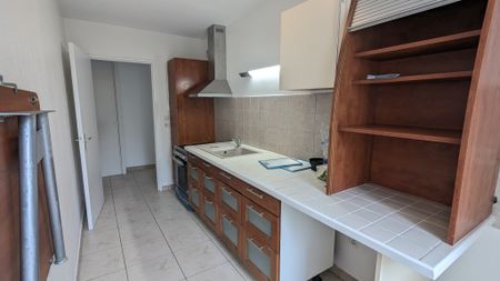 Location Appartement 3 pièces 74m² ORLEANS 45100 - Photo 5