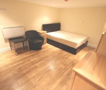 Studio to rent - Photo 6