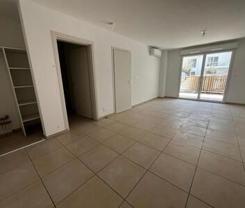 Location Appartement 2 pièces 45m² MONTEUX 84170 - Photo 2