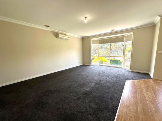 COSY 3 BEDROOM HOUSE - Photo 1