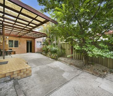 49 Riverside Crescent, - Photo 5