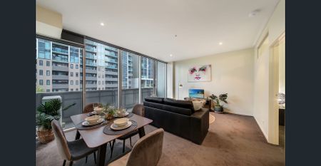 Heart of Melbourne CBD – Modern Furnished 1 Bedroom - Photo 2