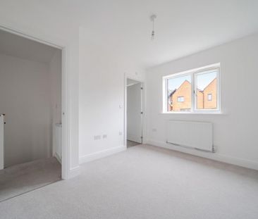 2 bedroom semi-detached house to rent - Photo 3