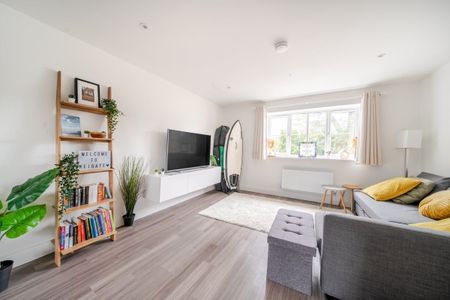 2 bedroom flat to rent - Photo 2