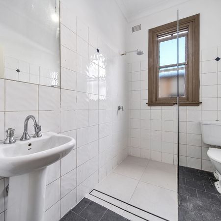 Large Unfurnished Studio Room with Private Balcony in the Heart of Haberfield - Photo 4