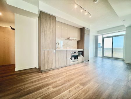 For Lease - 28 Interchange Way Unit# 812, Vaughan, Ontario - Photo 5