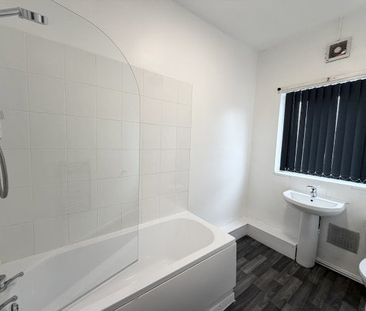 West End Road, Haydock, St Helens, WA... - Photo 2