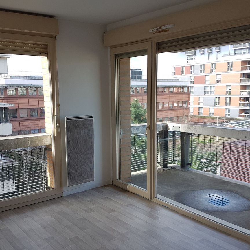 Location Appartement 2 pièces 53m² VALENCIENNES 59300 - Photo 1