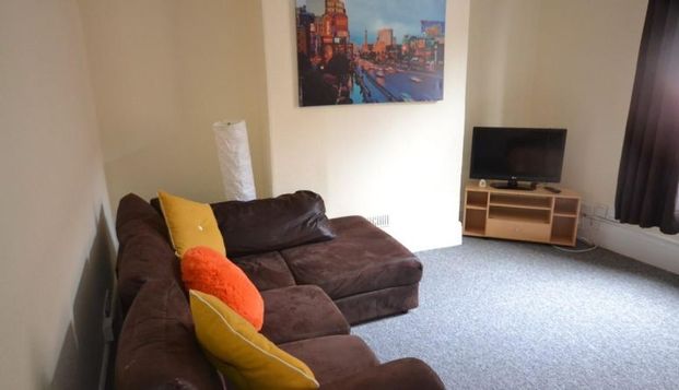 Springfield Road, EX4 6JL (x6) - Photo 1