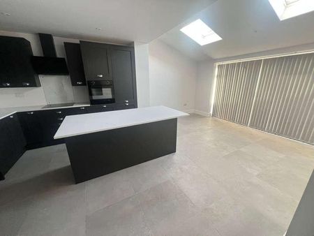 Eccles, M30 - Photo 4