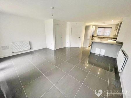 3 bedroom semi-detached house to rent - Photo 2