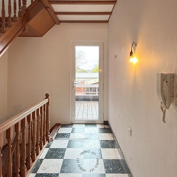 Ruim duplex appartement met 2 slaapkamers nabij centrum Beveren - Photo 1