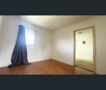 43a Wall Park Avenue, Seven Hills, NSW 2147 - Photo 2