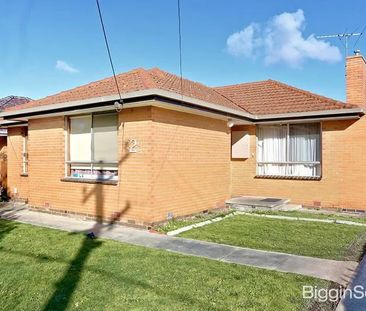 Three Bedroom Gem in Sought-After Glen Waverley Location - Photo 5