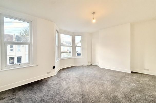 2 bed Flat Oban Road, Southend-on-Sea, SS2 - Photo 1