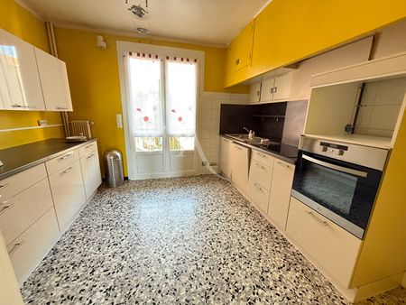 Location Appartement 5 pièces 114m² - Photo 3