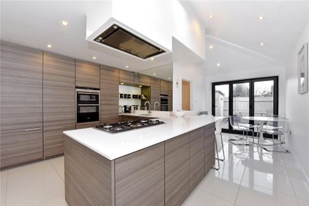 3 bedroom terraced house to rent - Photo 5