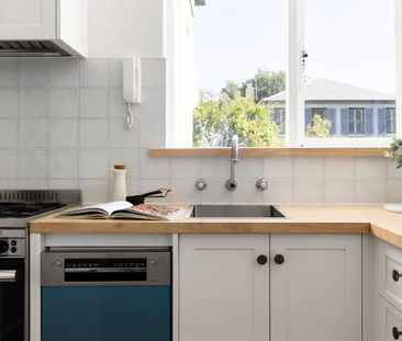 Renovated Apartment in the Heart of Toorak - Photo 5