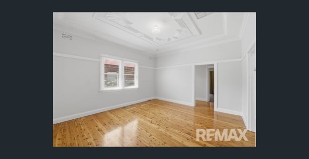 Red Brick Beauty - Photo 1