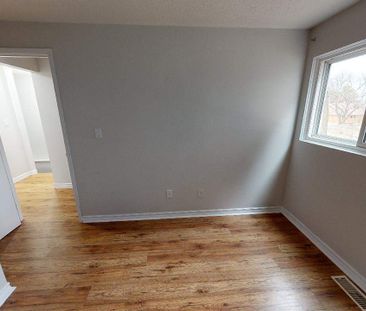 Three Bedroom Townhouse - Photo 2