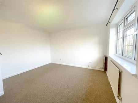 Snowdon Close, Eastbourne - Photo 4