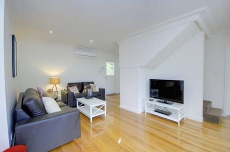 Shared Accommodation - Great Location - Photo 3