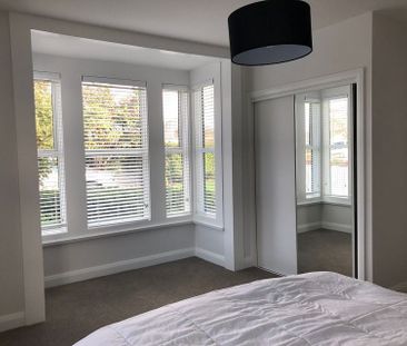 Gorgeous, sunny, warm, character 2-bed flat - Photo 5