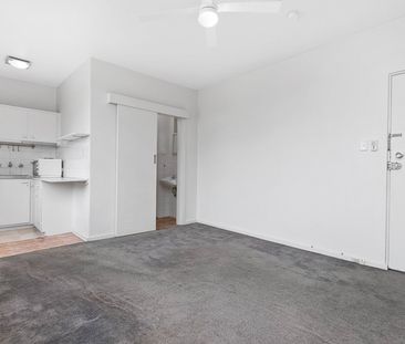 9 Findon Street, HAWTHORN VIC 3122 - Photo 4
