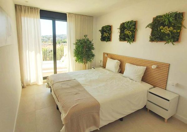 For rent long term NEW and MODERN apartment with 2 bedrooms in Denia
