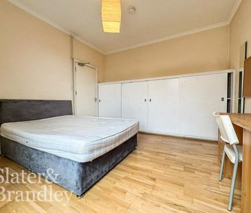 1 bedroom in a house share to rent - Photo 3