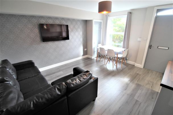 3 bedroom terraced house to rent - Photo 1