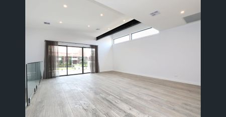 Style and space - Photo 3