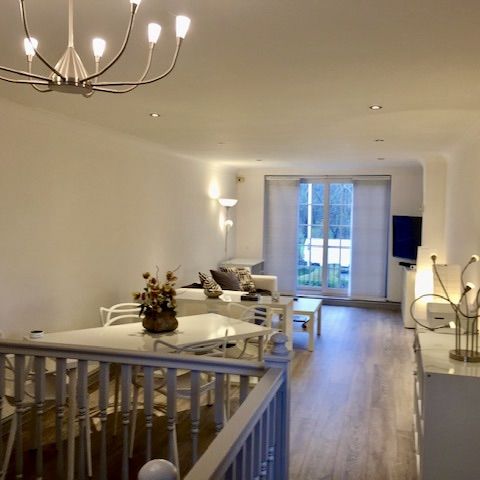 Coach House - Photo 1